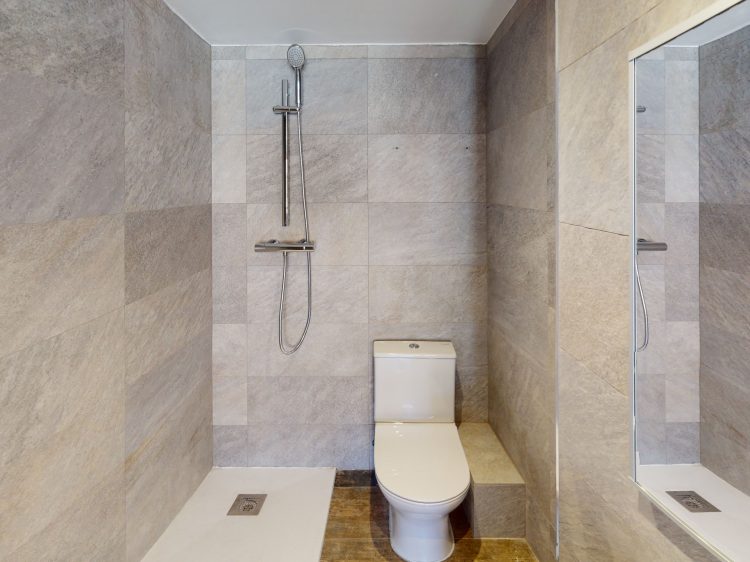 Mirador-dels-Vilars-Atic-Bathroom.jpg